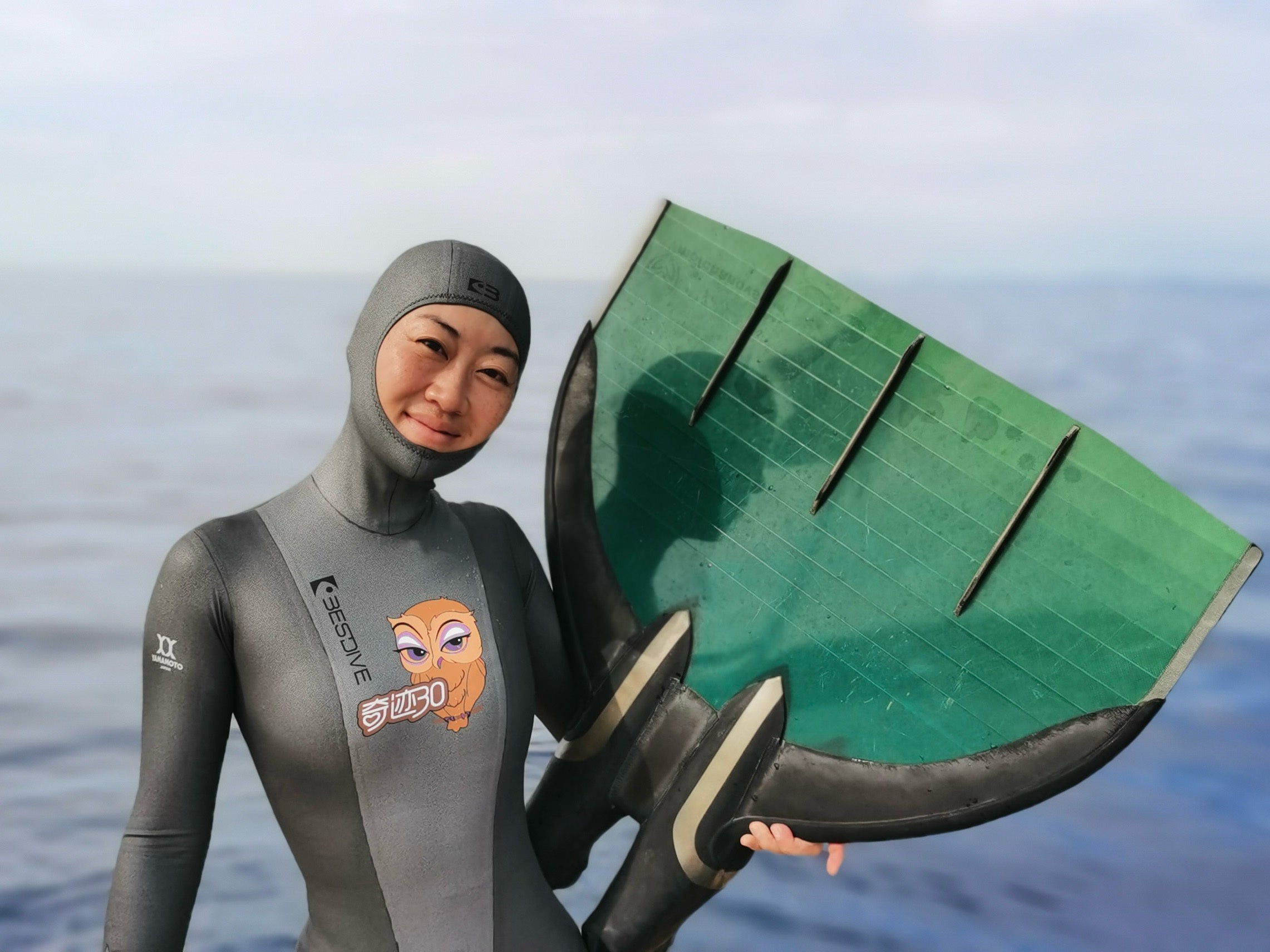 采访：Molchanovs 运动员 Jessea Lu 谈自由潜水训练和比赛