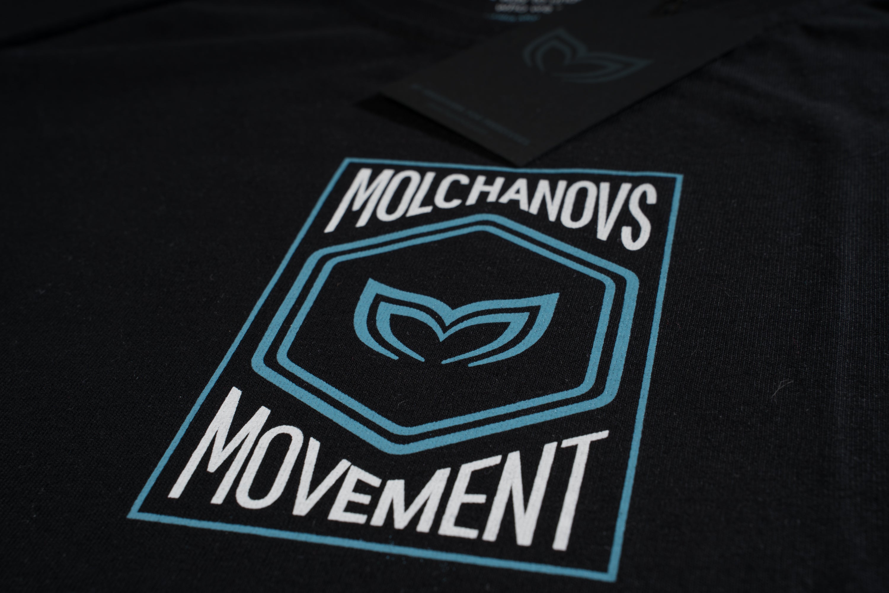 Molchanovs 运动 T 恤